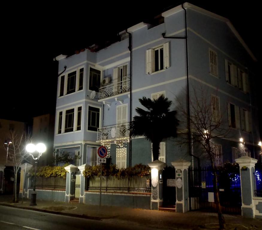 B&B Elisir Альбенга Екстер'єр фото